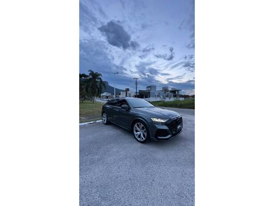 AUDI RS Q8 4.0 V8 TWINTURBO MHEV TIPTRONIC